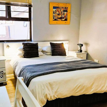 Tiende Laan Bed & Breakfast And Self-Catering Walvis Bay Exterior foto