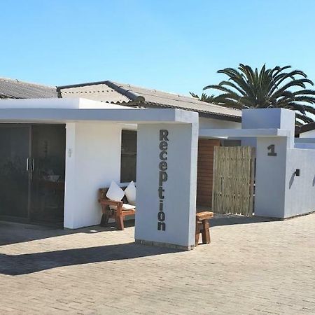Tiende Laan Bed & Breakfast And Self-Catering Walvis Bay Exterior foto
