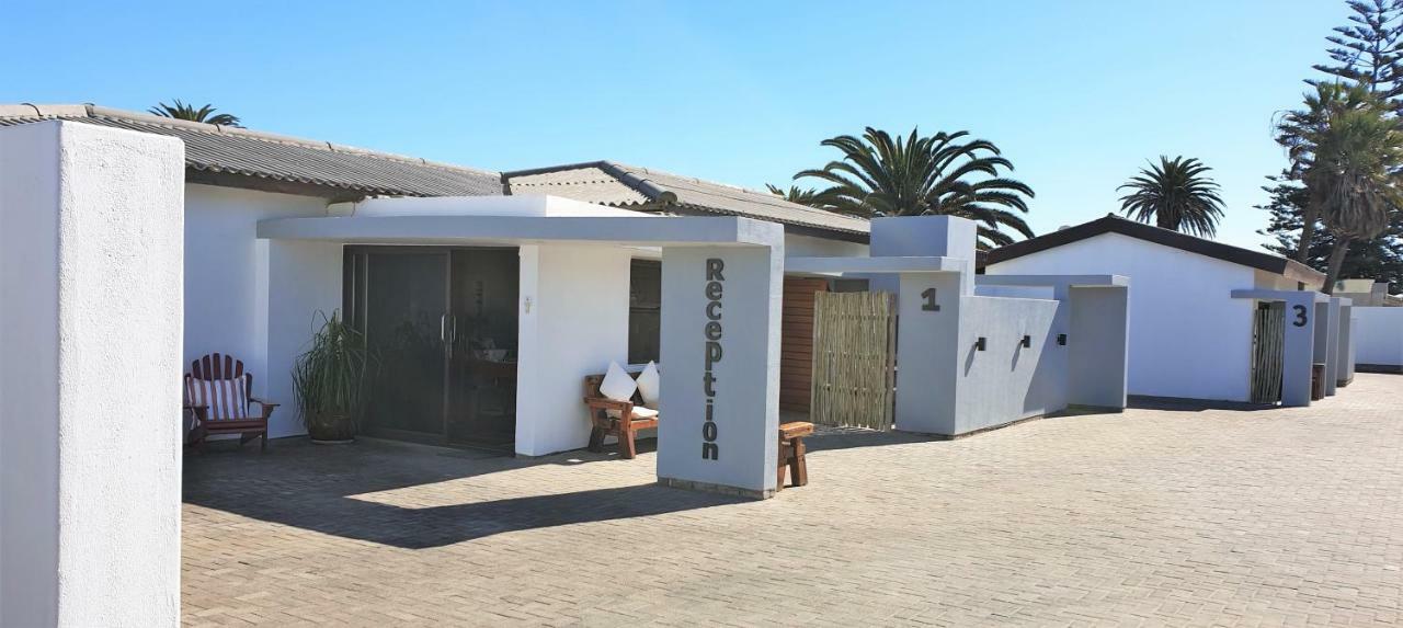 Tiende Laan Bed & Breakfast And Self-Catering Walvis Bay Exterior foto